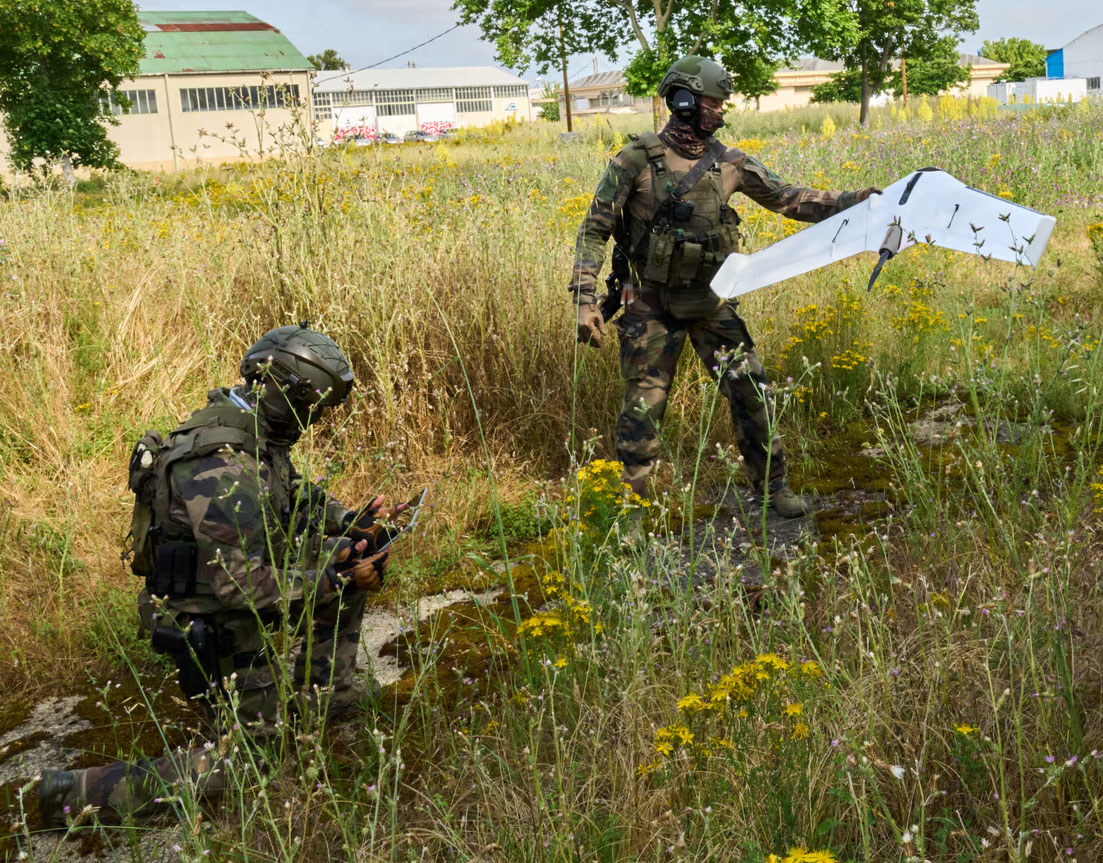 KNDS до танку Leclerc та іншої бронетехніки запланували додати FPV-дрони Mataris MT-10, як це має працювати