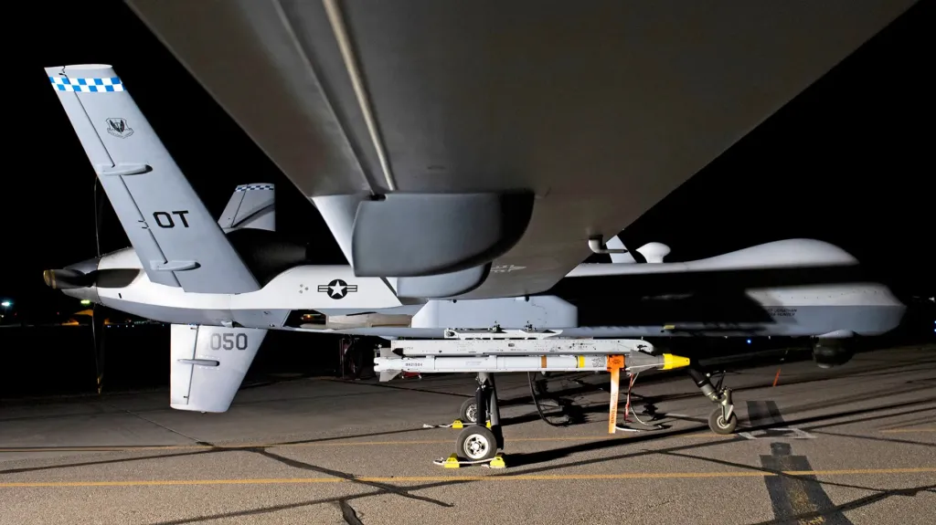 MQ-9 Reaper з AIM-9X під крилом. Фото - ВПС США