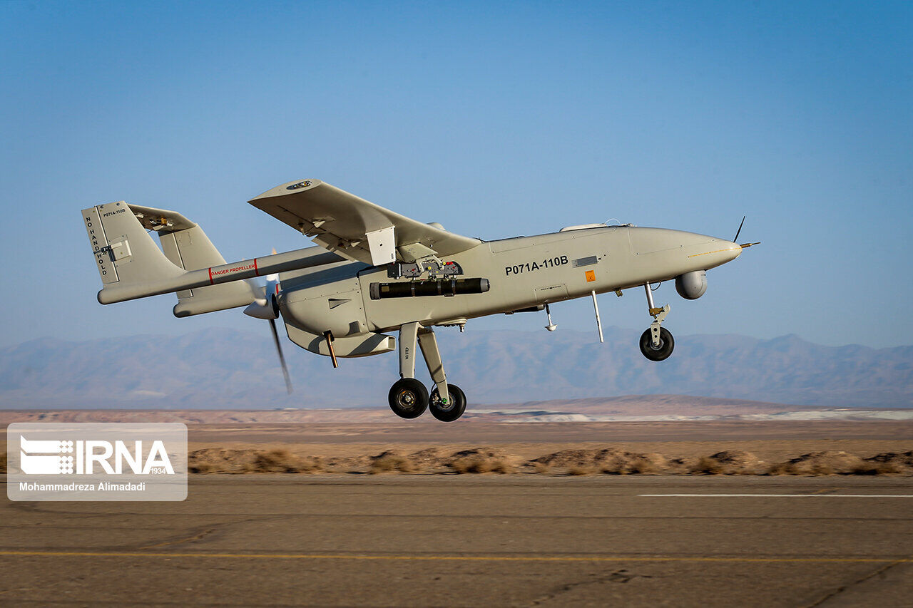 Іранський безпілотник Mohajer-6 з протитанковими ракетами Almas під час навчань. Джерело: видання IRNA