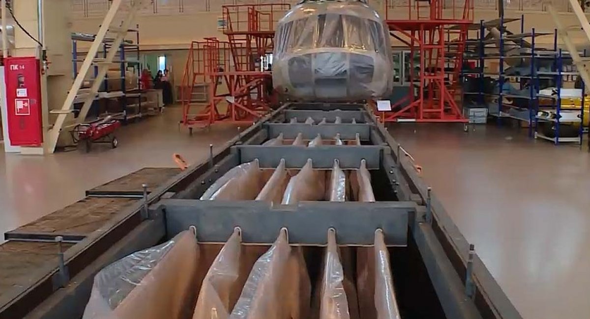 Комплект нових металевих лопатей для Мі-24 в цеху Мотор Січ