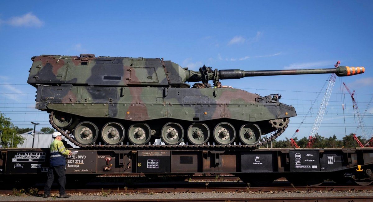 Перевезення САУ PZH 2000 залізницею, ілюстративне фото