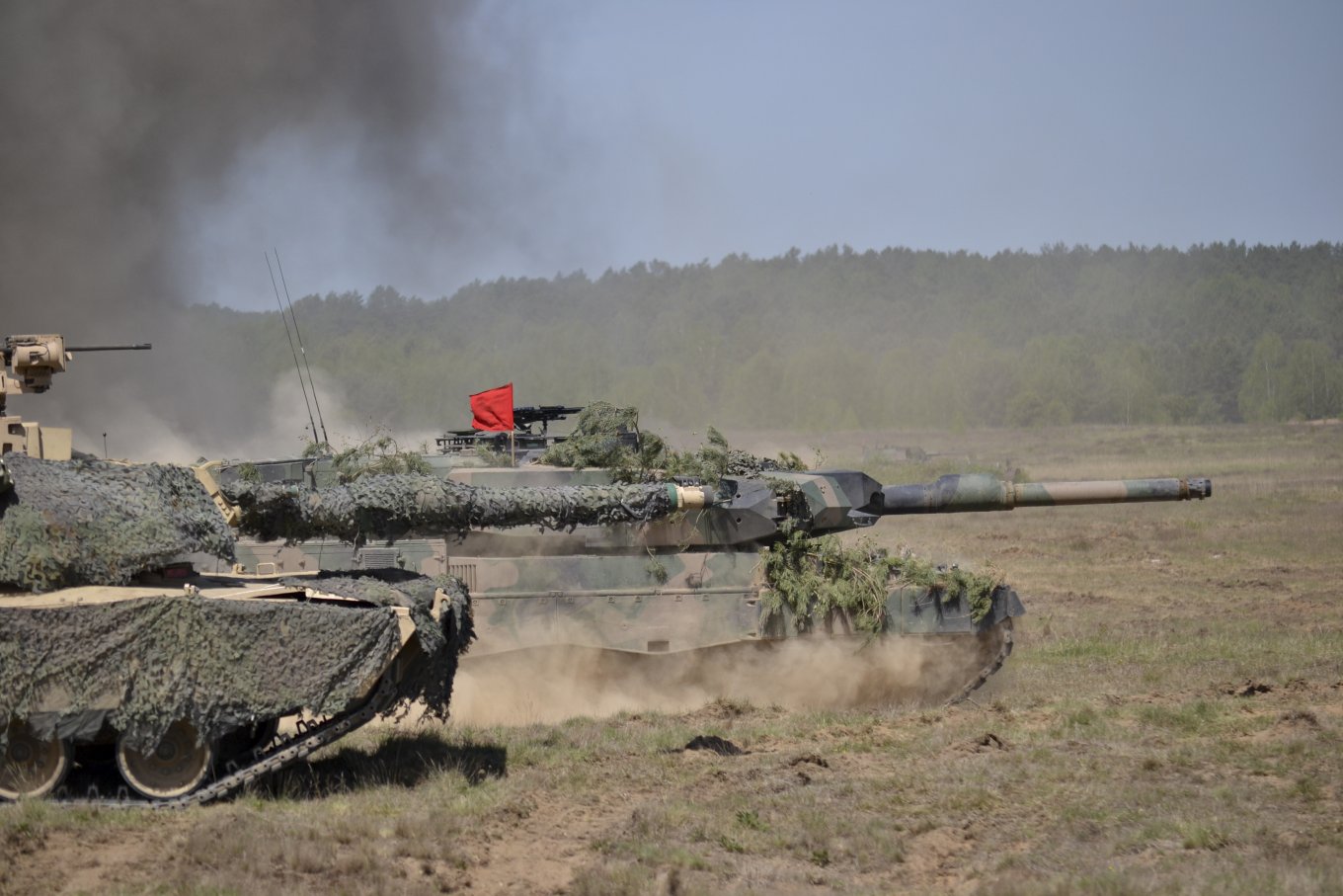 Abrams та Leopard 2 у одному строю