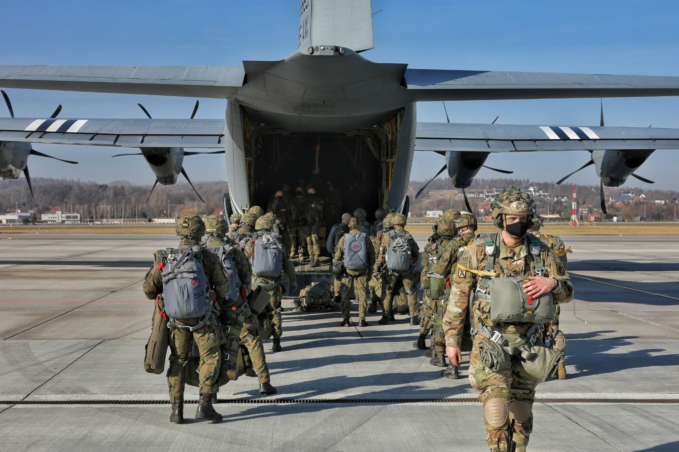 Навчання повітряно-десантні війська НАТО