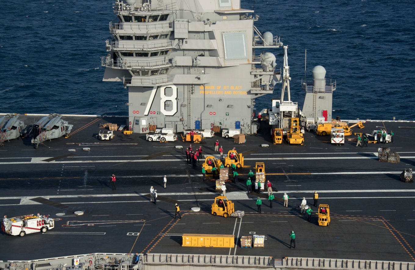У ВМС США хочуть врятувати авіаносці Gerald R. Ford від безумних ідей знищити його важливу перевагу