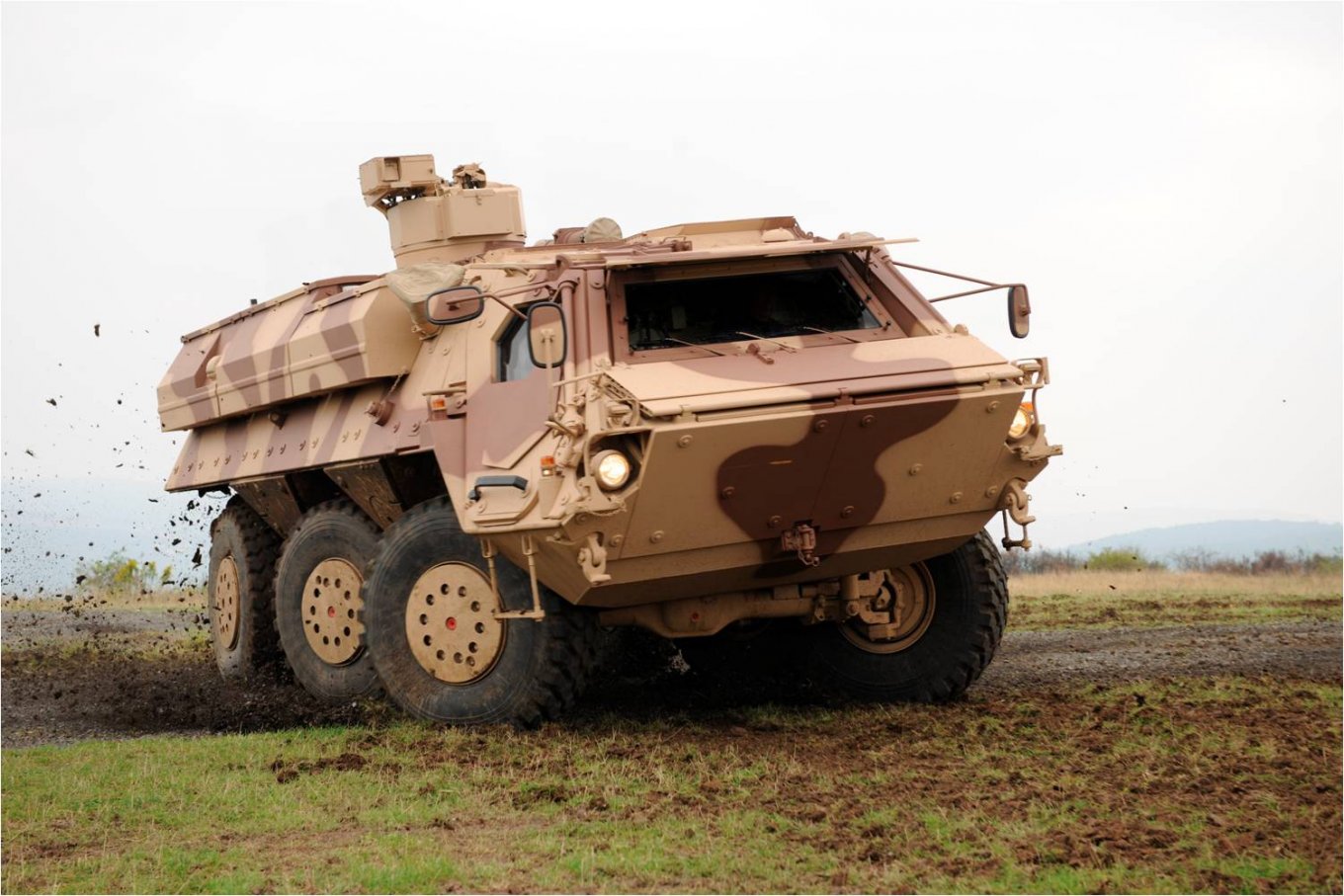 Колісний БТР Fuchs 2