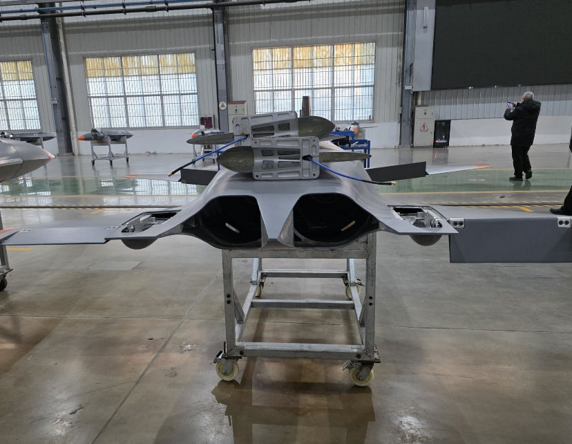 Виробництво реактивних далекобійних безпілотників TM-300. Фото - X/@PLA_MilitaryUpd