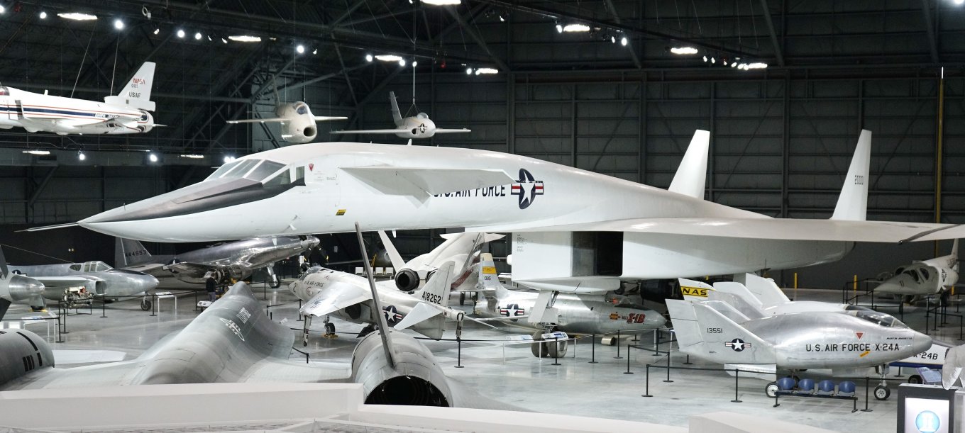 XB-70A Valkyrie
