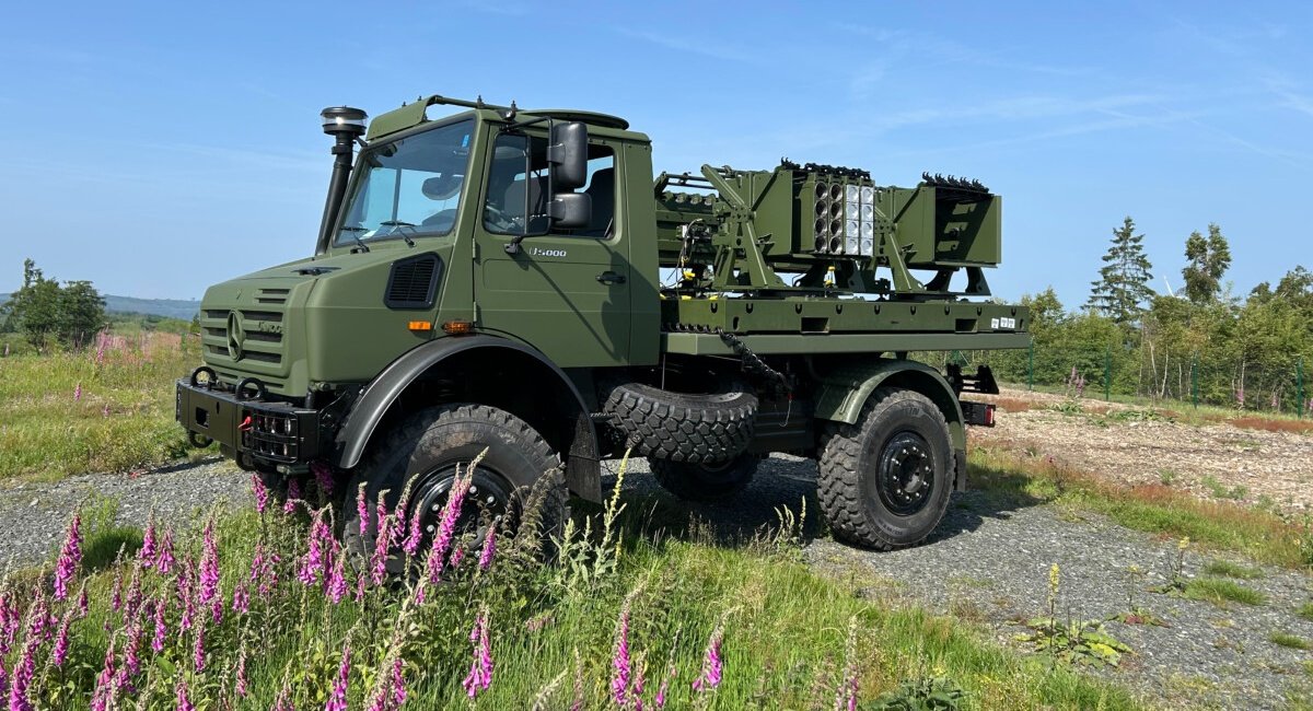 Система дистанційного мінування Scorpion 2 на базі вантажівки Unimog
