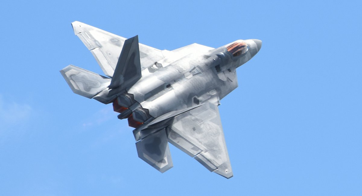 F-22 (фото: US Air Force)