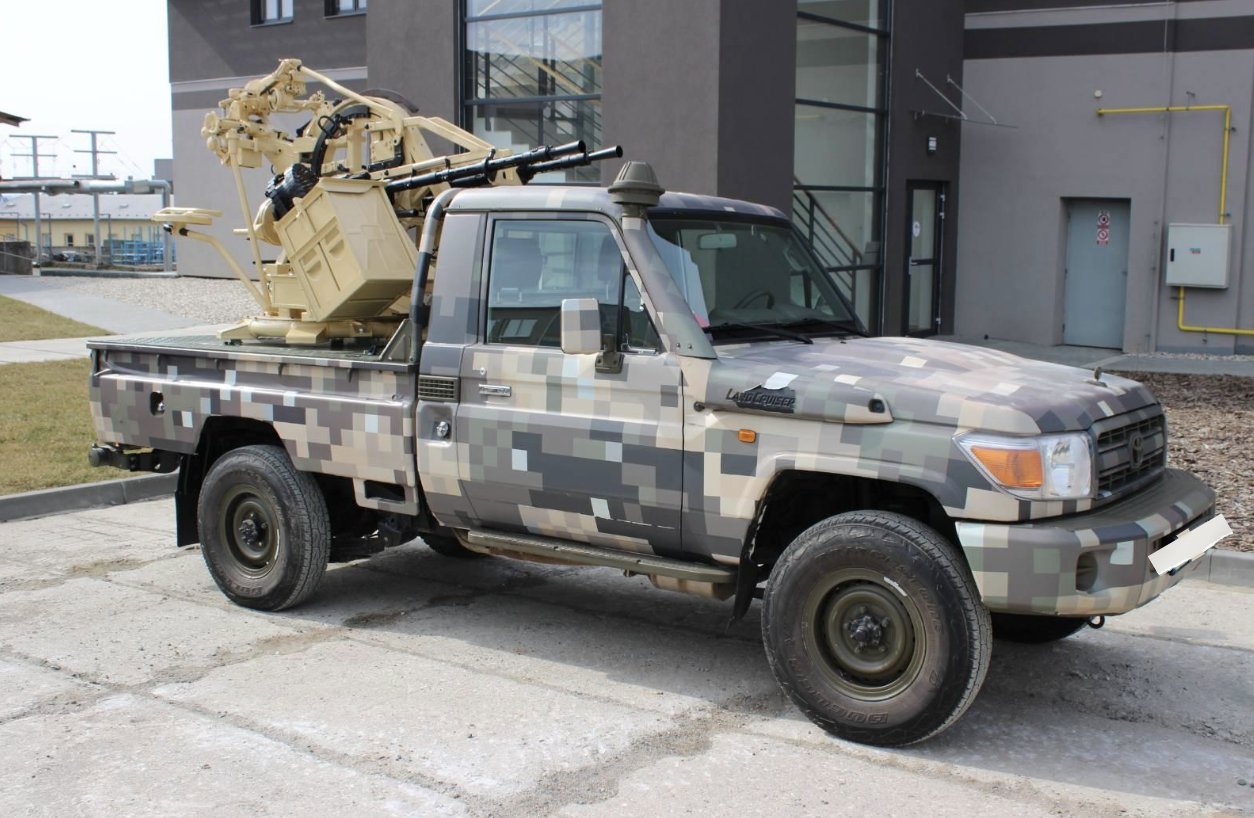 Зенітка Victor на шасі Toyota Land Cruiser HZJ 79