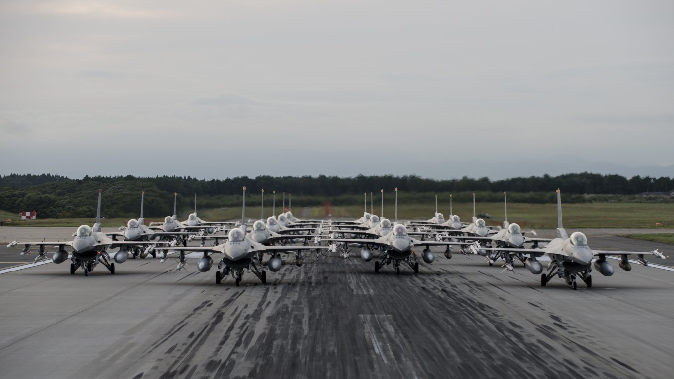 Винищувачі F-16. Фото - US DoD