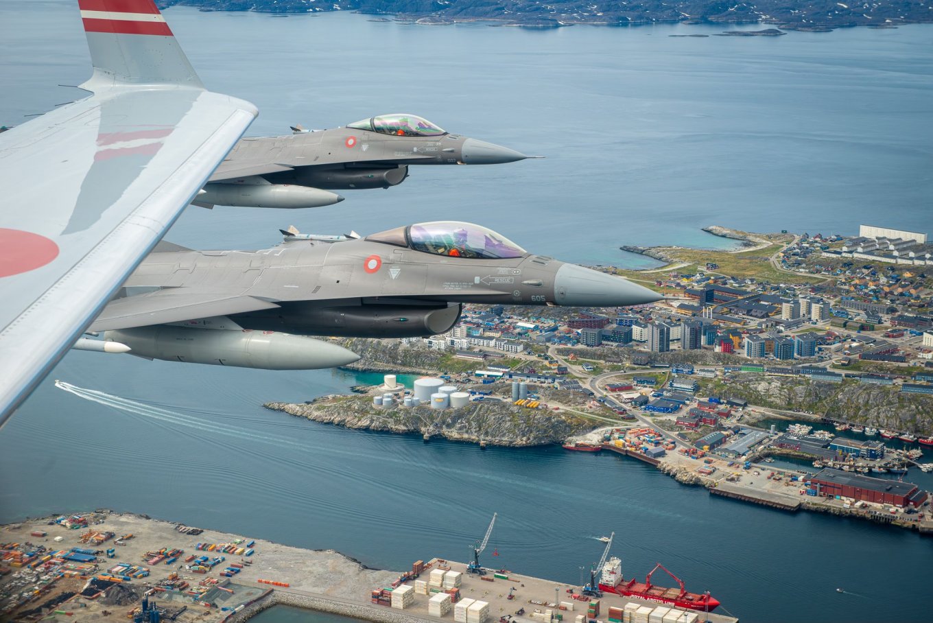 Данські винищувачі F-16