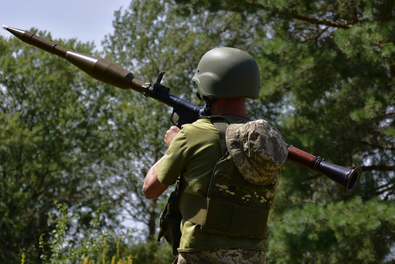 тандемні постріли ПГ-7ВТ з протитанковою гранатою ПГ-7Т болгарського виробництва.