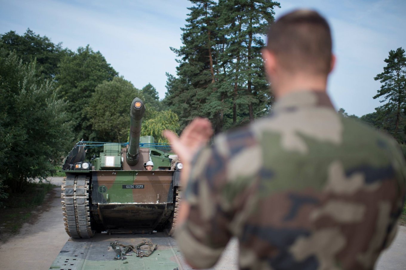 Etat Major des Armées перевезення залізниця зброя
