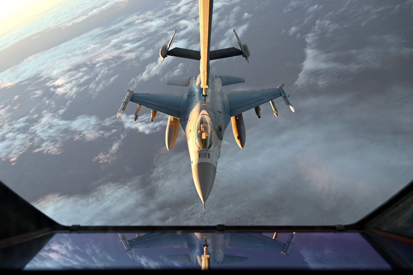 F-16, фото U.S. Air Force