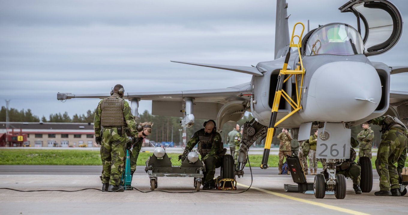 У Швеції планують скоротити час на повторну підготовку Gripen до бою до менше 10 хвилин
