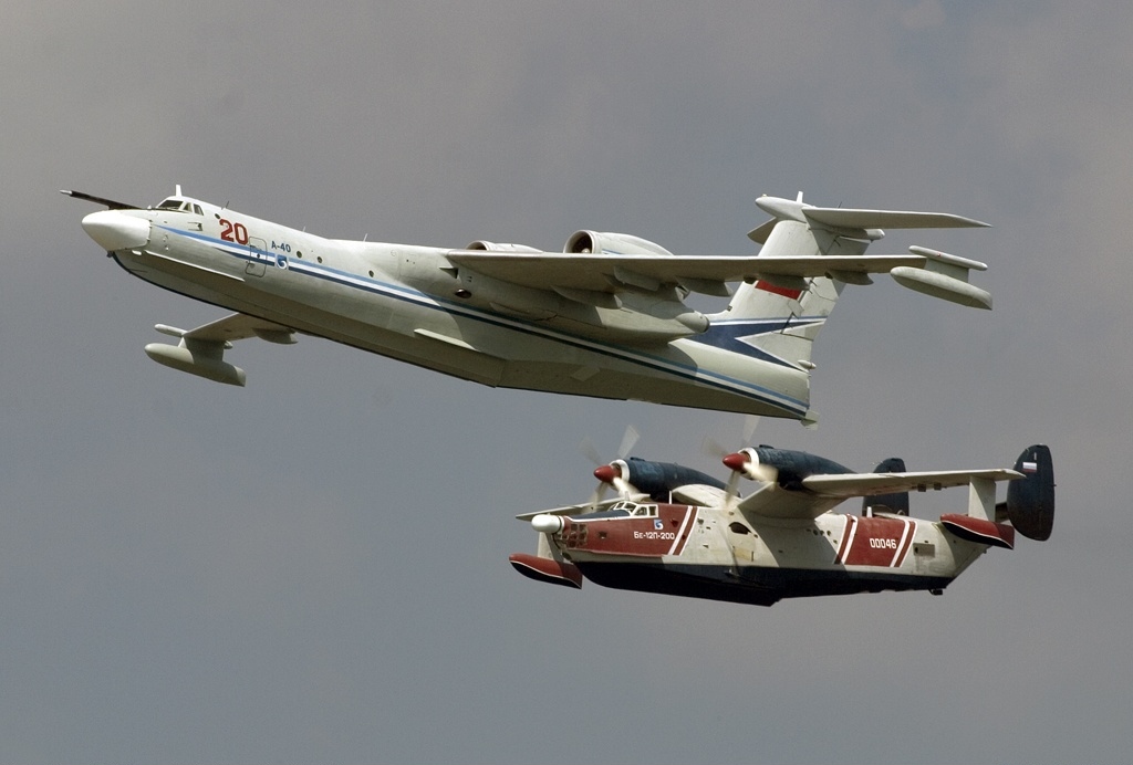 Російські літаки-амфібії А-40 та Бе-12П-200