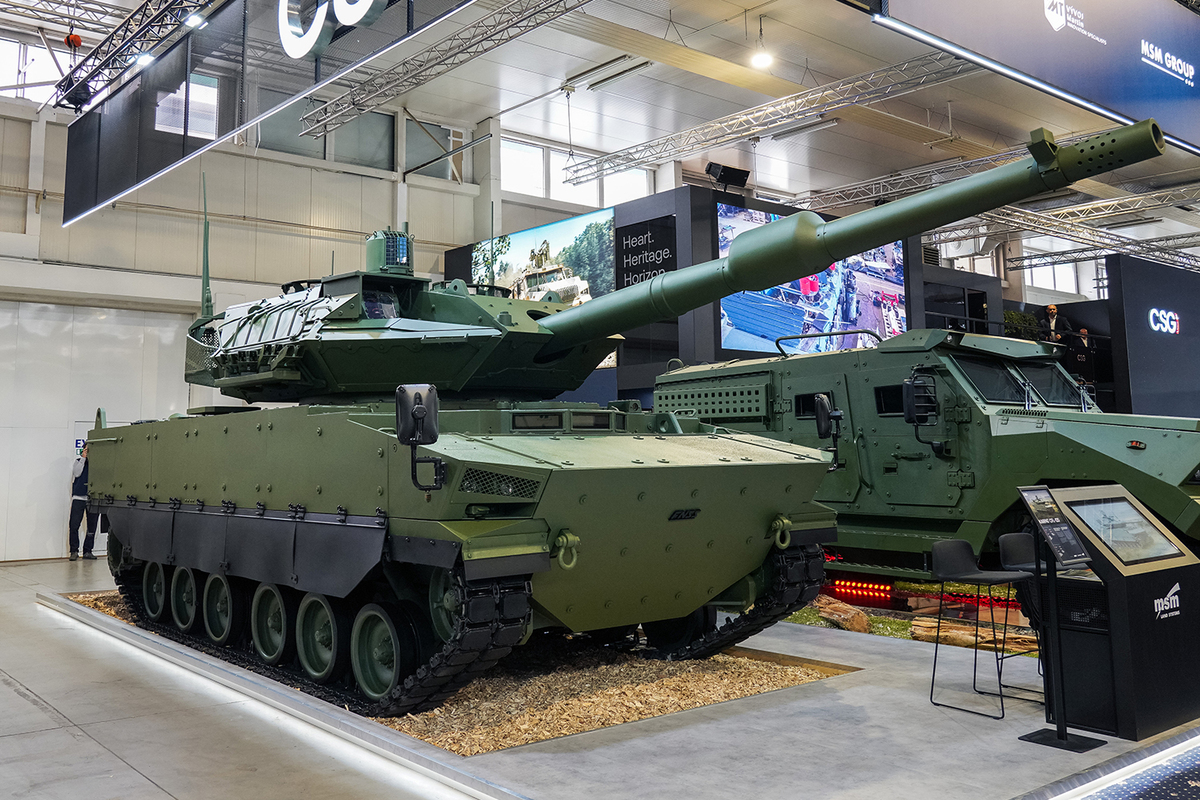 Середній танк CFL-120 Karpat