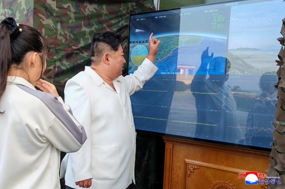 Траєкторія польоту та телеметрія гіперзвукового глайдера ракети Hwasong-11Ma-1