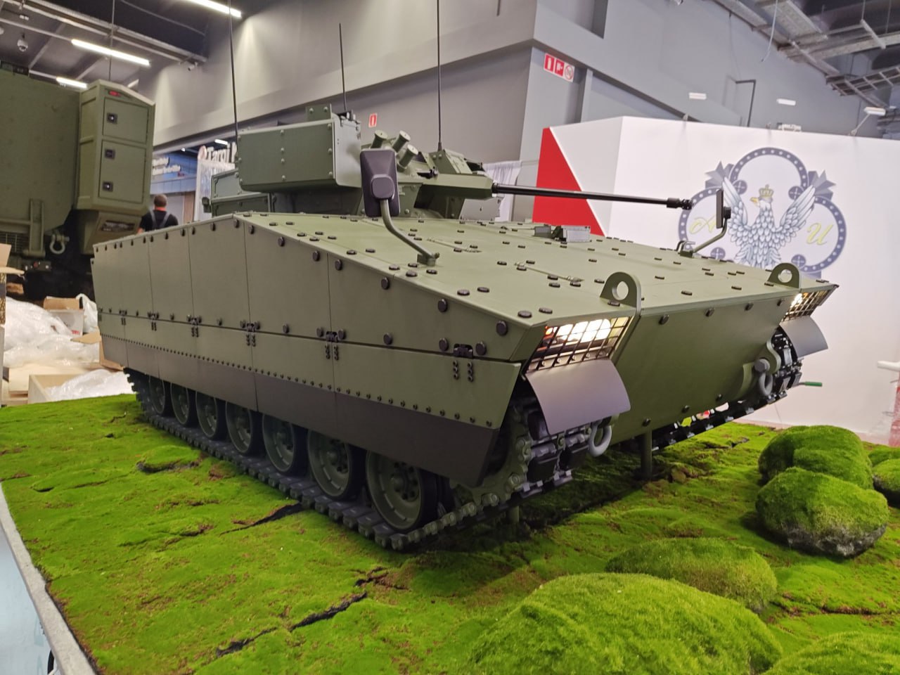 Макет важкої польської БМП Ratel/CBWP