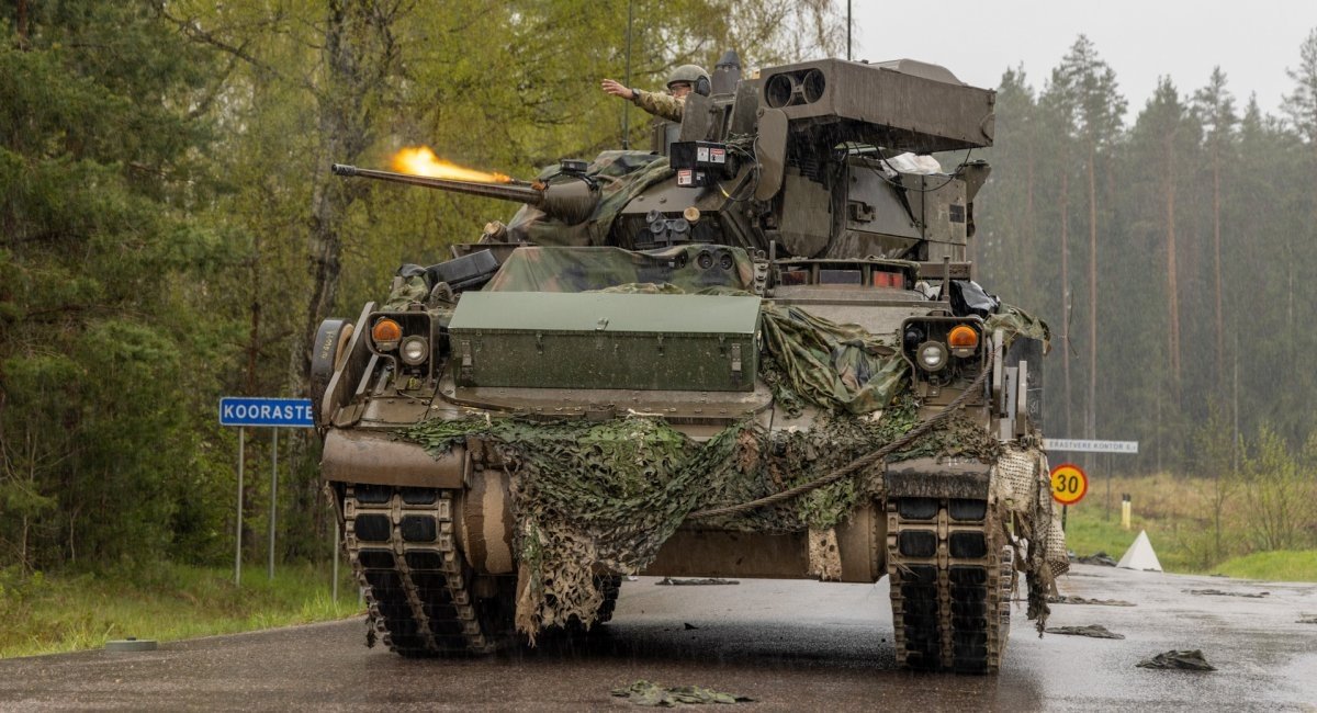 БМП M2 Bradley. Фото - DoW