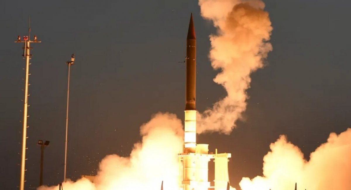 фото пуску Arrow 3