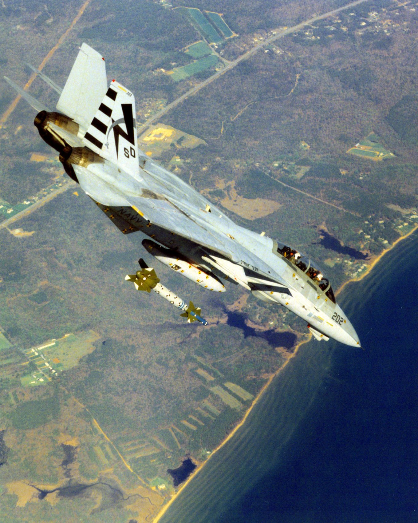 Скидання керованої авіабомби з F-14 Tomcat. Фото - DoW