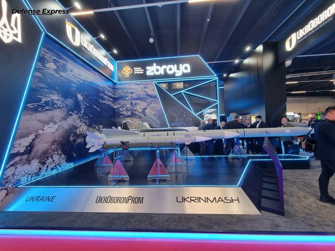 Ракета РК-19 (друга) на фоні інших розробок КБ "Луч" - ракет "Корал" та "Вільха"
