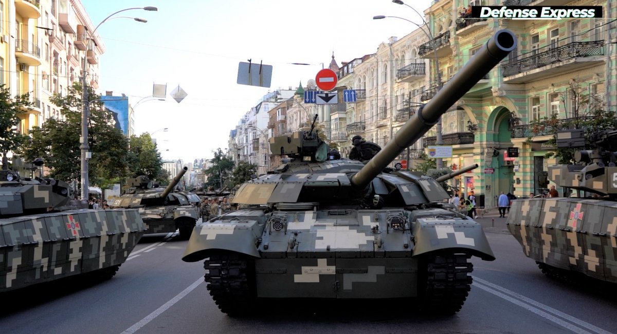 Т-64БМ2 на репетиції параду до 30-ої річниці Незалежності України