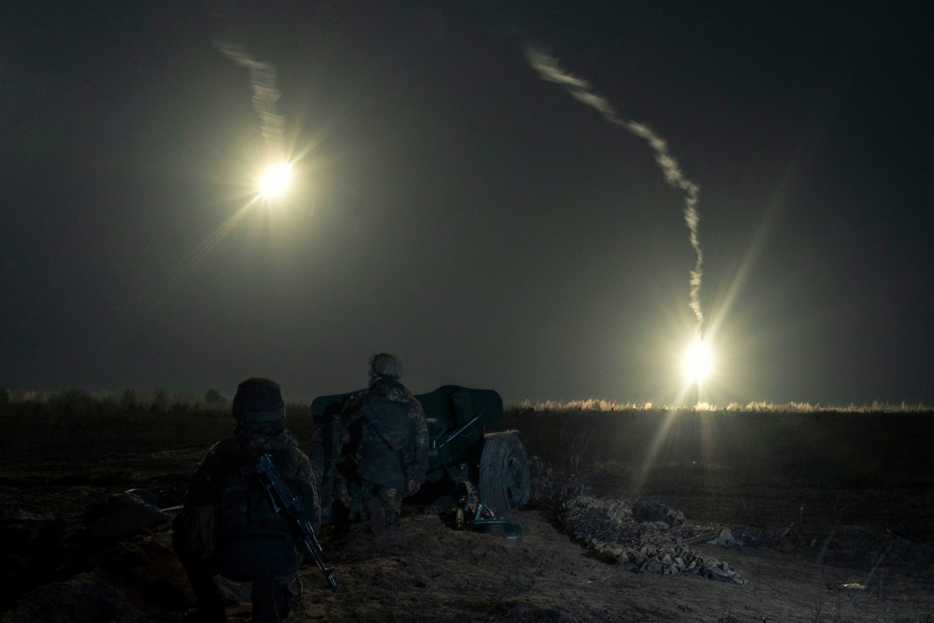 93 бригада, Холодний Яр, контрольні заняття з управління вогнем артилерії з бойовою стрільбою вночі, Defense Express