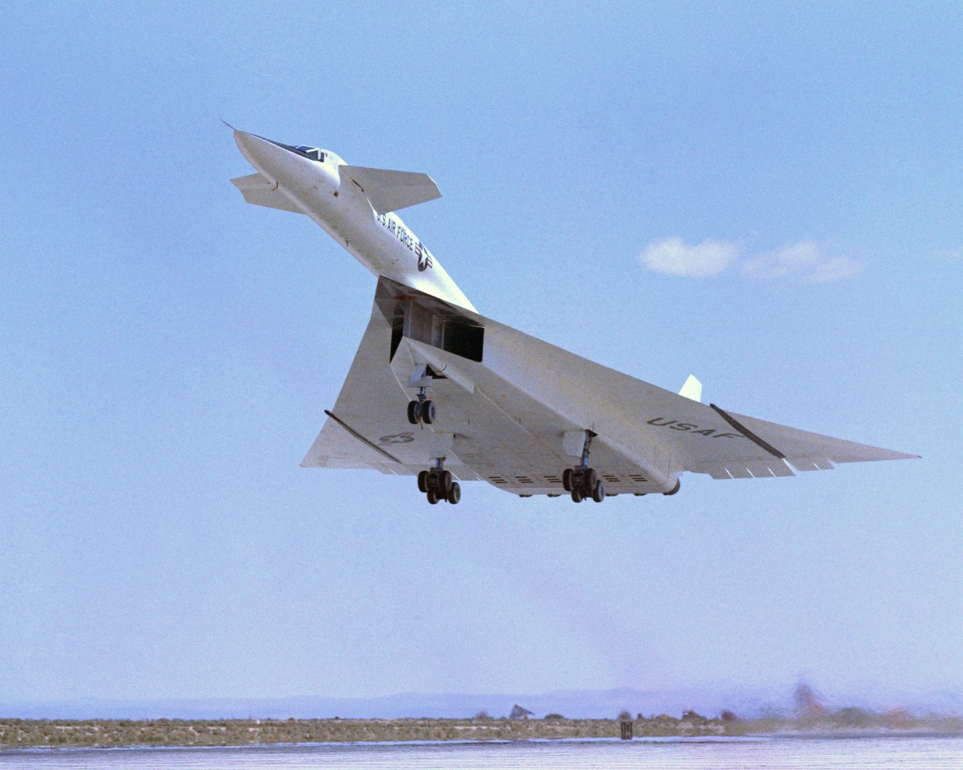 XB-70A Valkyrie