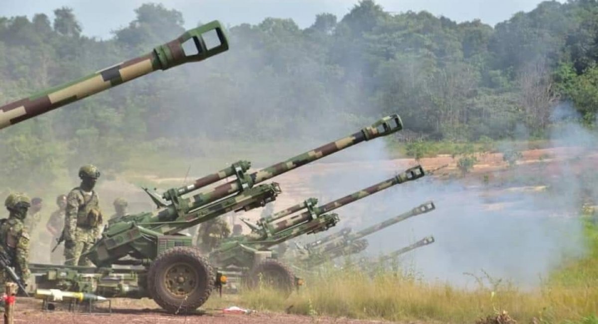 Приклад причіпної 105-мм гаубиці - французька LG1