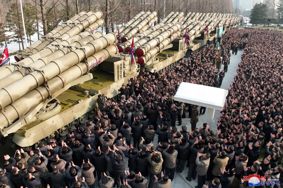 Північнокорейські пускові установки для балістичних ракет KN-25, 1 січня 2023 року, фото з відкритих джерел