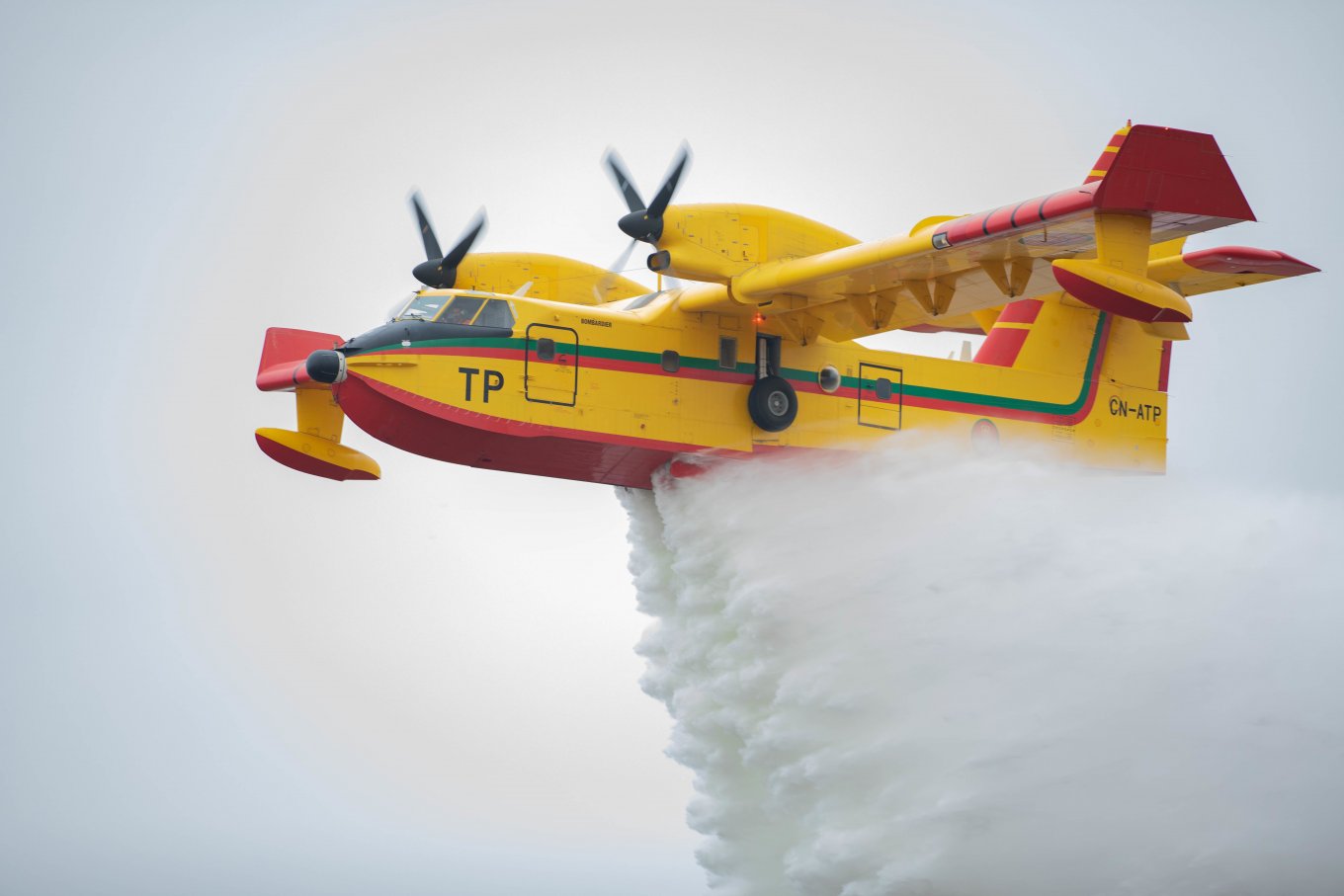 Canadair CL-415 (Bombardier 415)