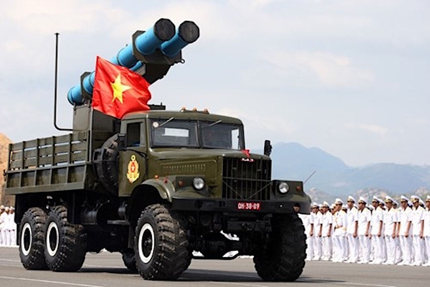Якщо В’єтнам має "Калибр" та Х-35 від РФ, то навіщо йому і своя ракета VCM-B на 300 км