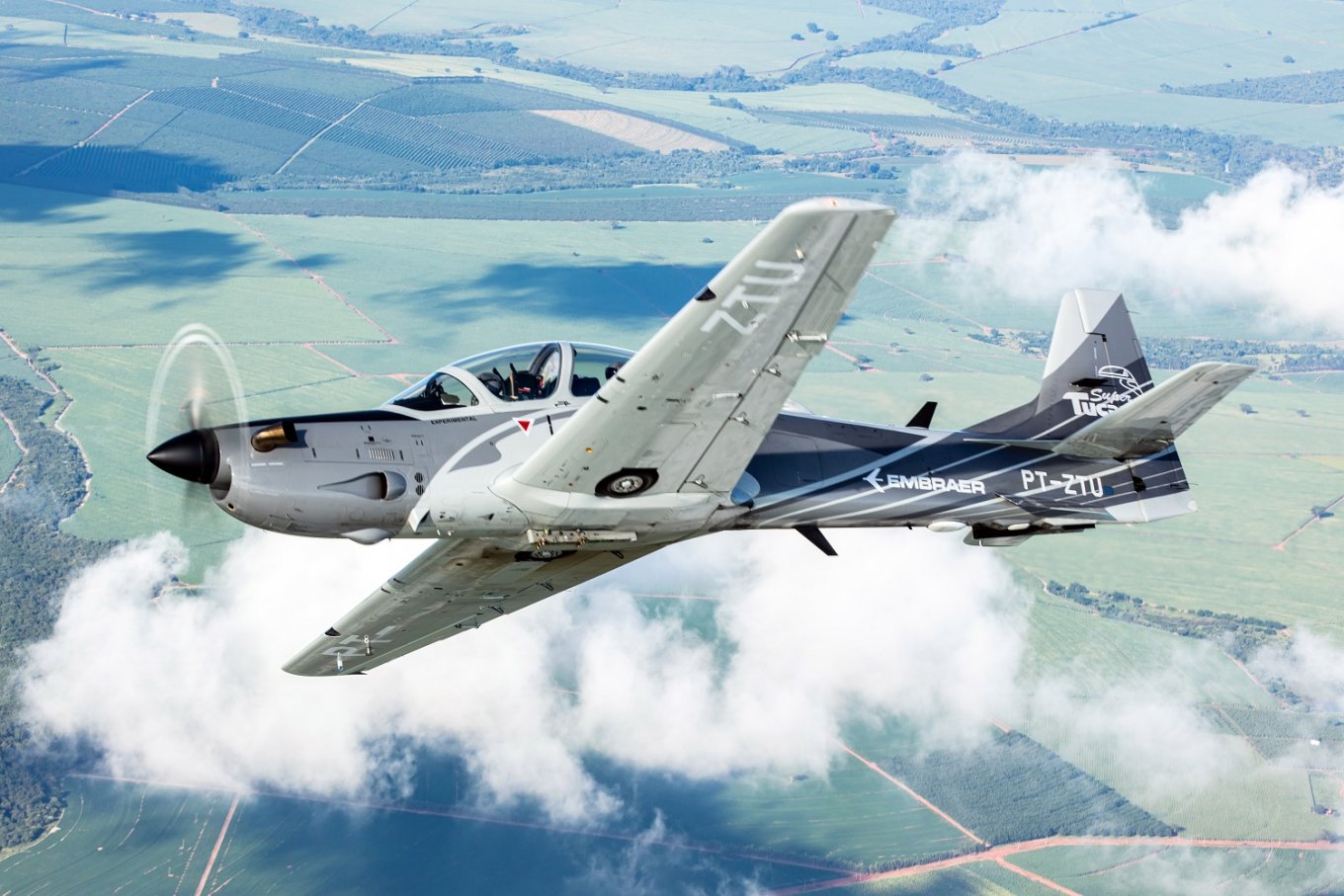 Для кого чотири Super Tucano стануть історичним посиленням, бо мають три старенькі TB 30 Epsilon бити терористів