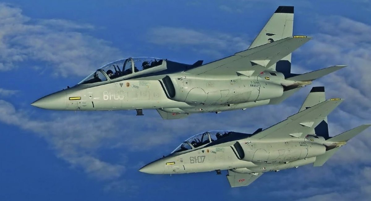 Навчально-бойові M-346