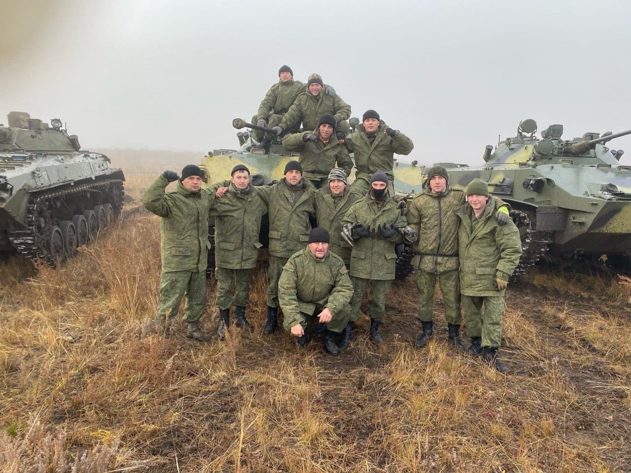 Невже росіяни на БМД-3 "навоювали" так "багато", що ці рідкісні машини вже ставлять на памʼятники