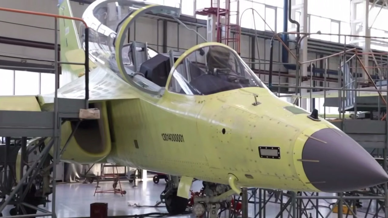 Перший модернізований російський Як-130М