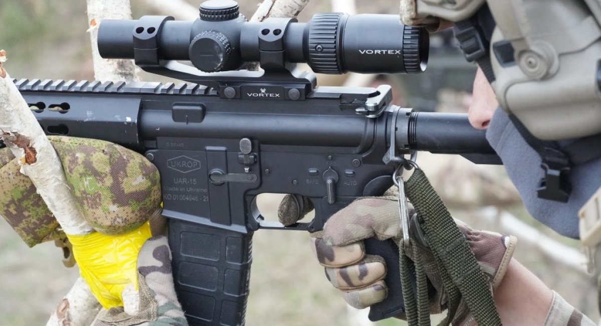 Українська штурмова гвинтівка UAR-15