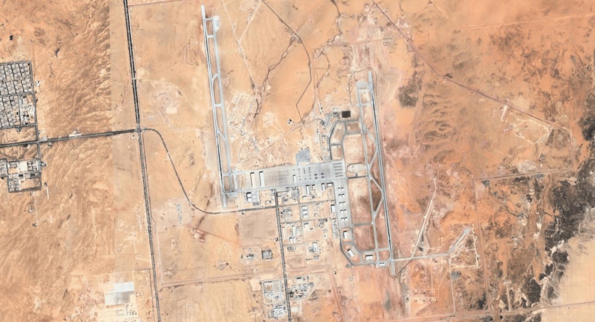 Американська авіабаза Принц Султан у Саудівській Аравії не США зазнавали катастрофічні втрати. Фото - Google Earth