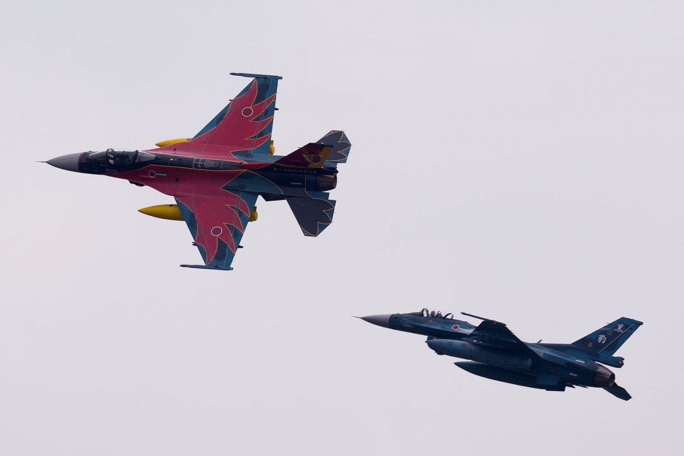 Mitsubishi F-2