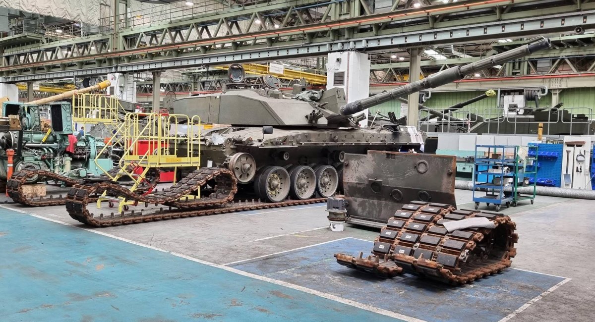 Британці в 1977 році писали, що ФРН начебто "злила" в СРСР броню Leopard 2, але чи могло бути так насправді