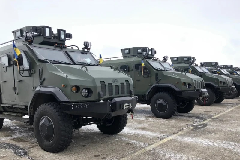 Спеціалізований броньований автомобіль «ВАРТА», Defense Express