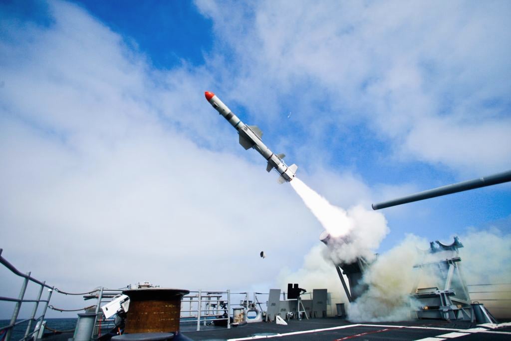 Пуск протикорабельної ракети Harpoon, ілюстративне фото з відкритих джерел
