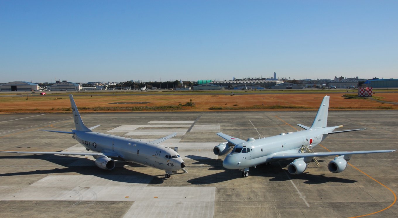 P-8A Poseidon та Kawasaki P-1