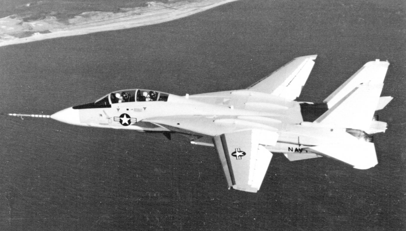 YF-14 Перший політ