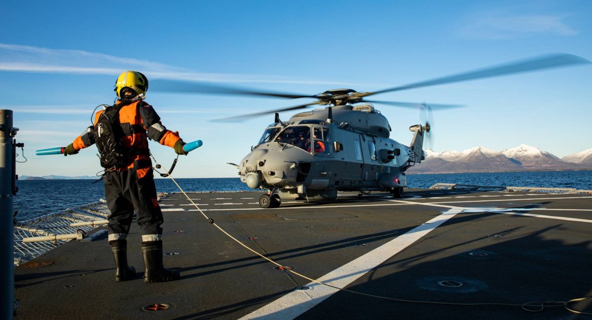 Вертоліт NH90 під час служби у ЗС Норвегії