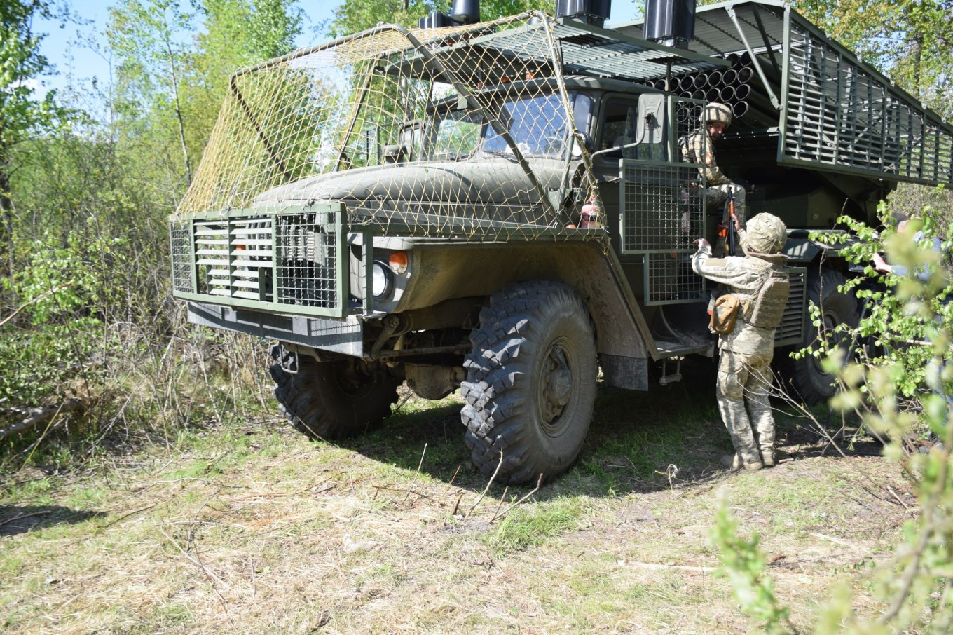 РСЗВ БМ-21