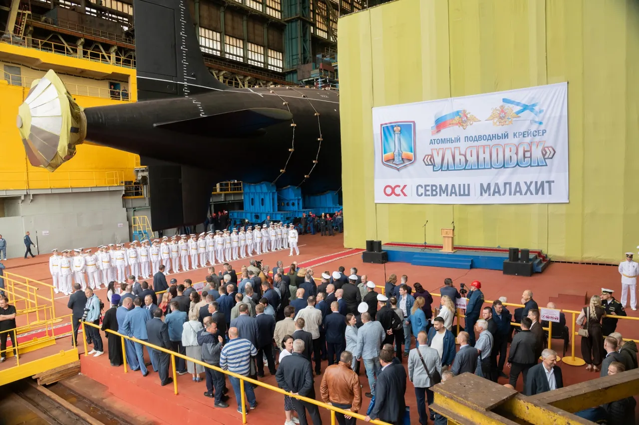 Рашисти 9 років будували й врешті решт спустили на воду свою атомну субмарину на 40 